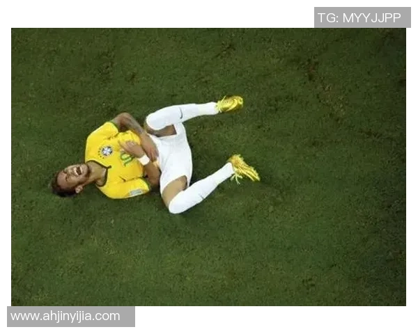 内马尔足球明星魅力四射他的内裤时尚选择引发热议